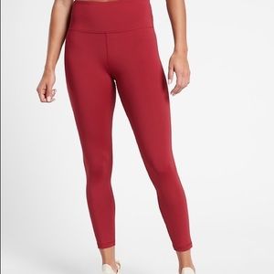 Athleta ElationTrain 7/8 Tights